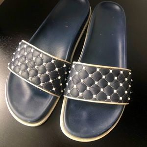 Valentino Slides